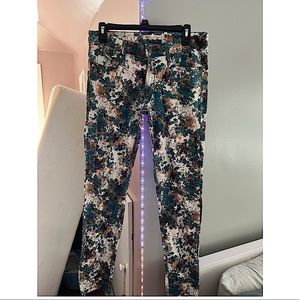 BCBGeneration colorful jeans! Gently worn but in great condition! 🤍